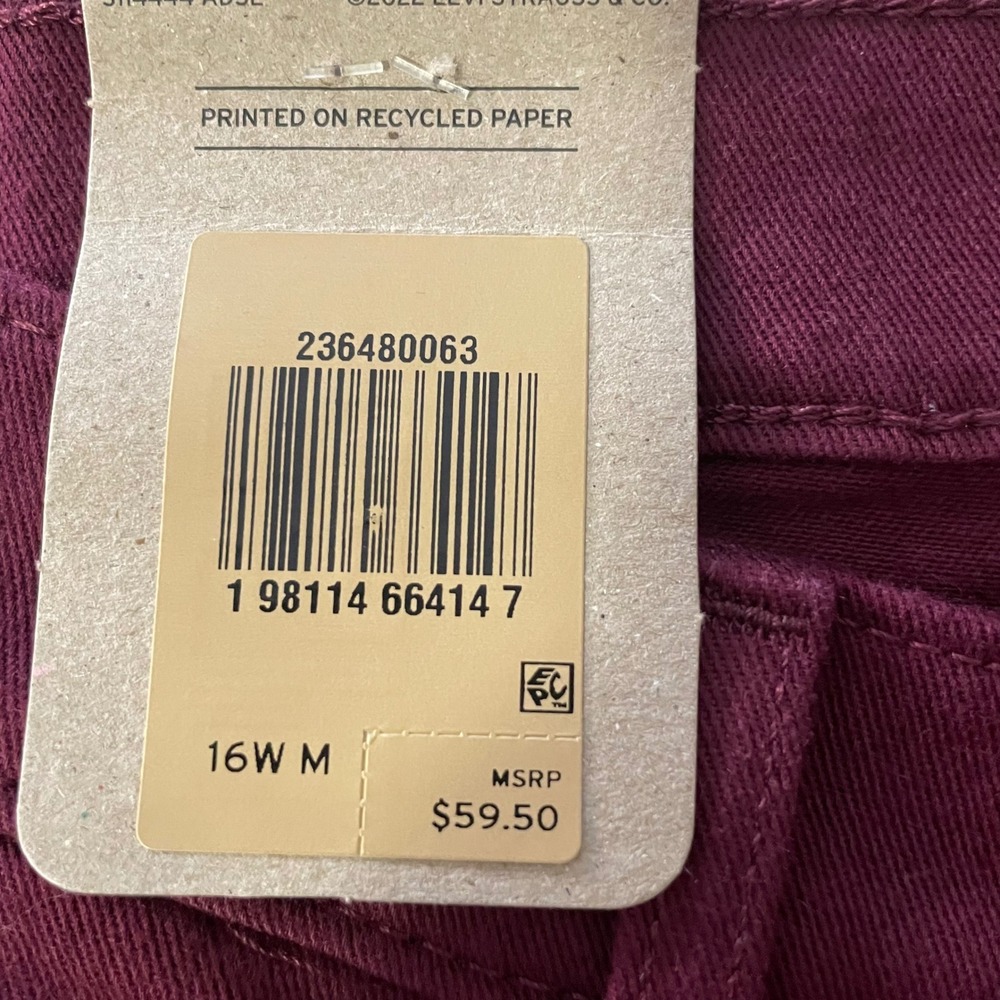 Levi's Women's 16W M Classic Straight Mid Rise Jeans Burgundy 236480063 NWT - Picture 10 of 13